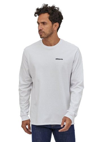 Koszule męskie z długim rękawem Patagonia – M's L/S P6 Logo ResponsibiliTee – Białe